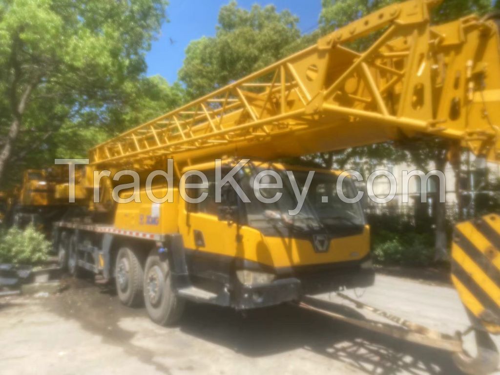 XCMG 80 ton truck crane