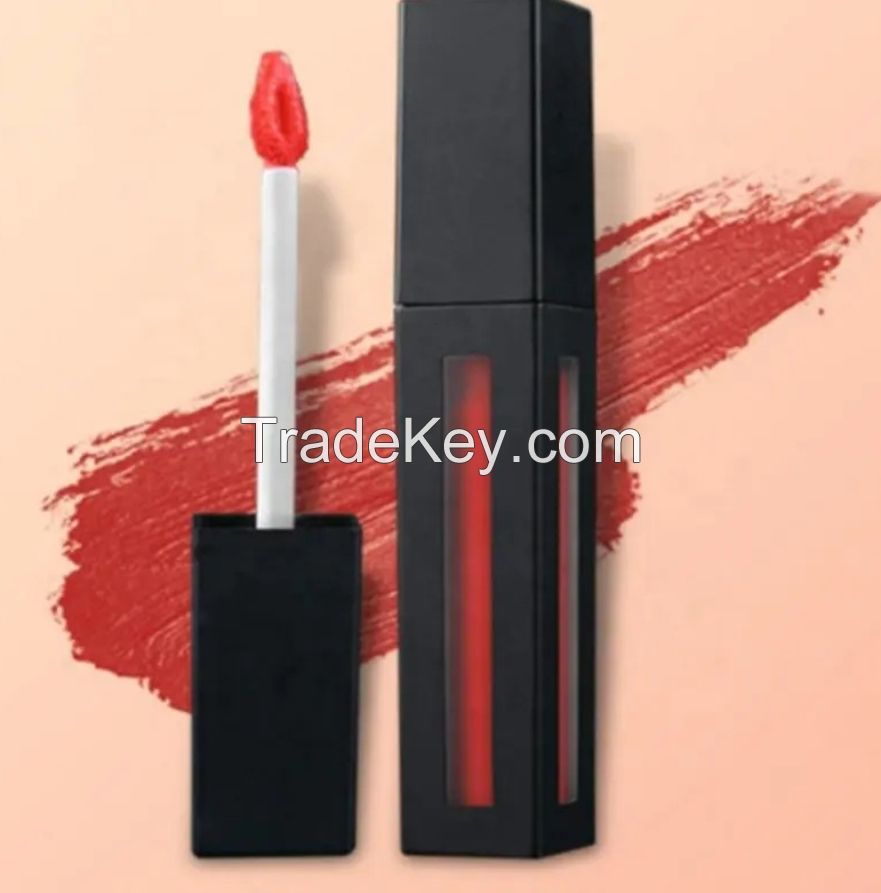 2024 Long-lasting waterproof moisturizing lip glaze