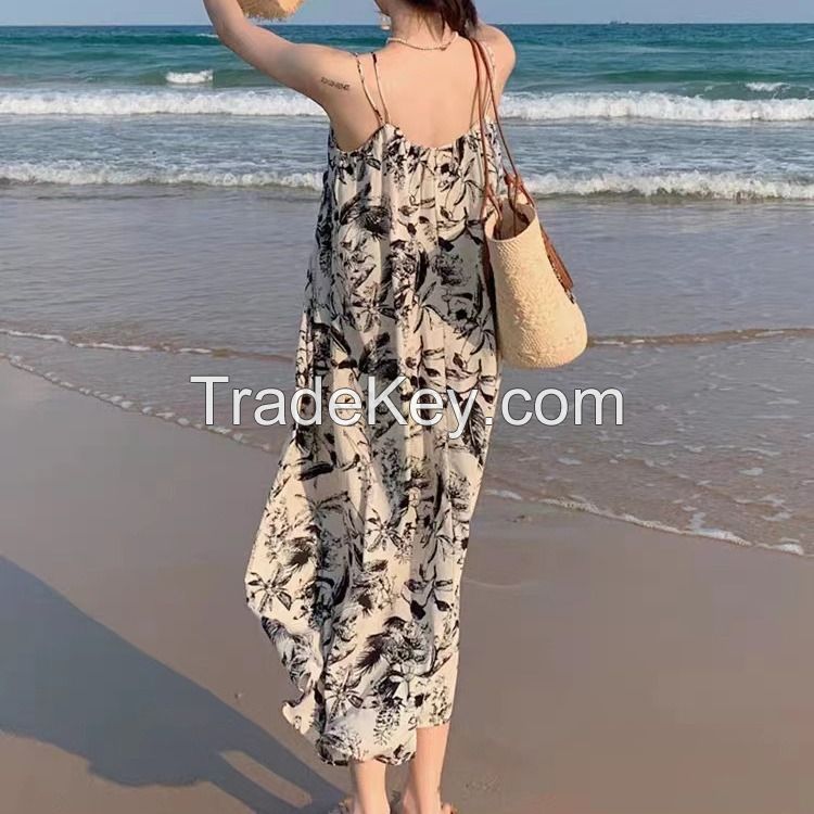 V-neck floral slip dress, women's summer 2024 new French tea break temperament, waist cinching, slim long skirt