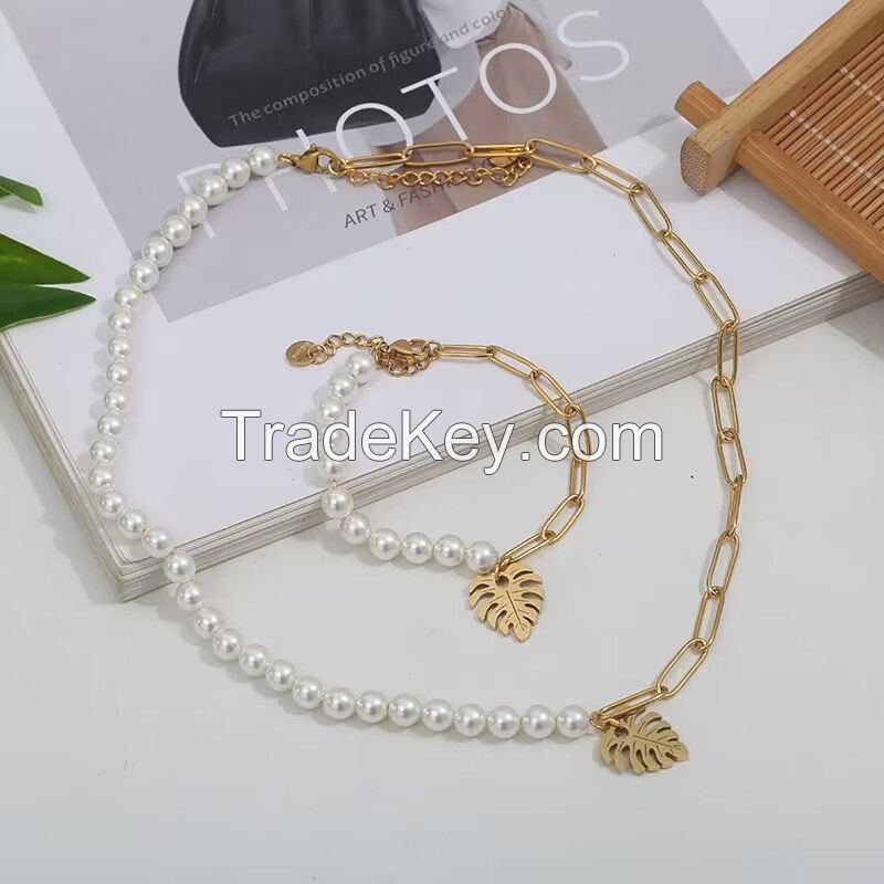 Leaf pendant collarbone chain, women&#039;s simple and fashionable pearl necklace