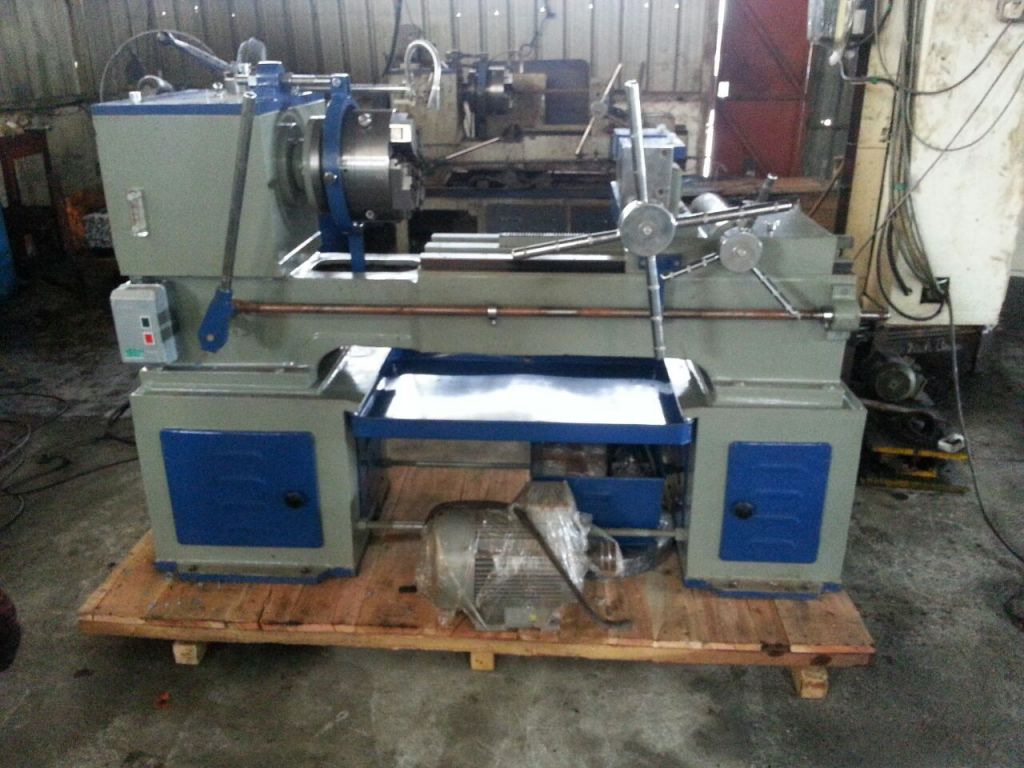 Pipe Threading Machine