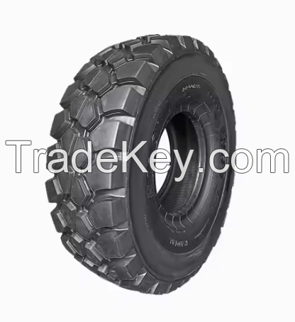 huge tyre long servicing radial Giant OTR tyre