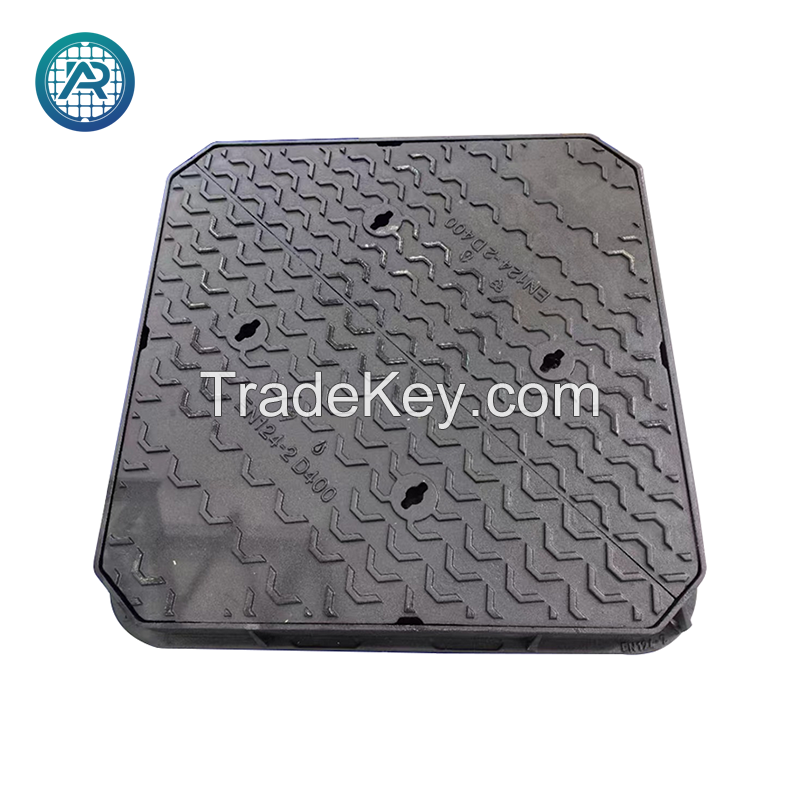 Heavy duty cast iron manhole cover