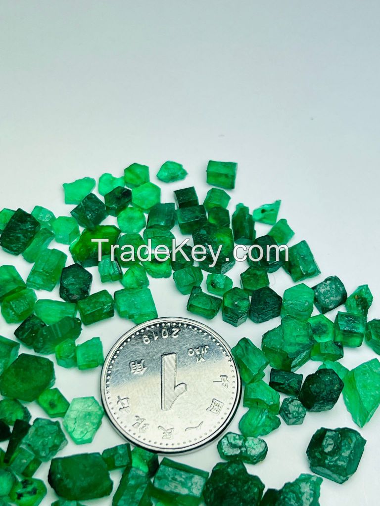 Natural Emeralds Cutting Grade