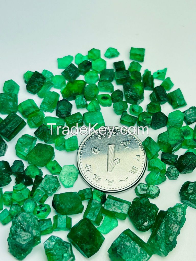 Natural Emeralds Cutting Grade