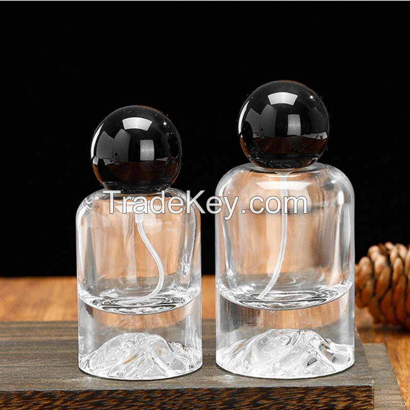 round perfume bottle with metal sprayer pump cap