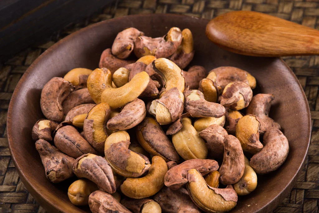 Cashew Nuts (Dry Cashews)