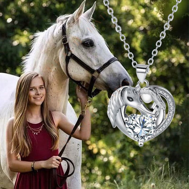 DaDa Hot selling necklace New Lady Necklace Heart Necklace Girl with Horse Exquisite Pendant