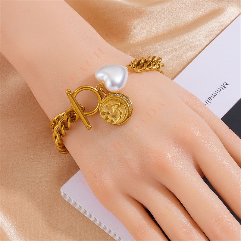 DaDa Fashionable retro simple versatile cold cool pearl heart medal OT buckle chain, stainless steel gold-plated bracelet