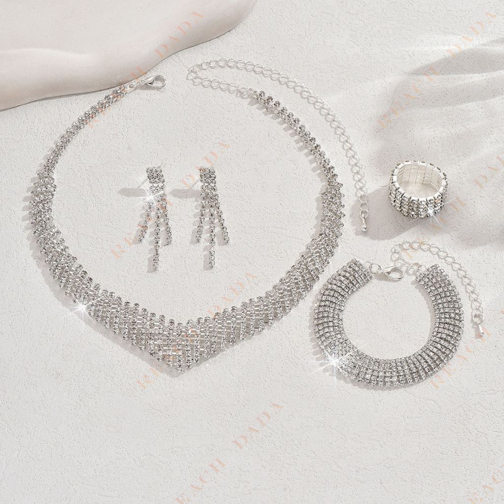 DaDa Hot Sale Super Flash Necklace Earrings Bracelet Set Bridal Rings New Brilliant Four Piece Set Fashion Full Diamond Jewelry