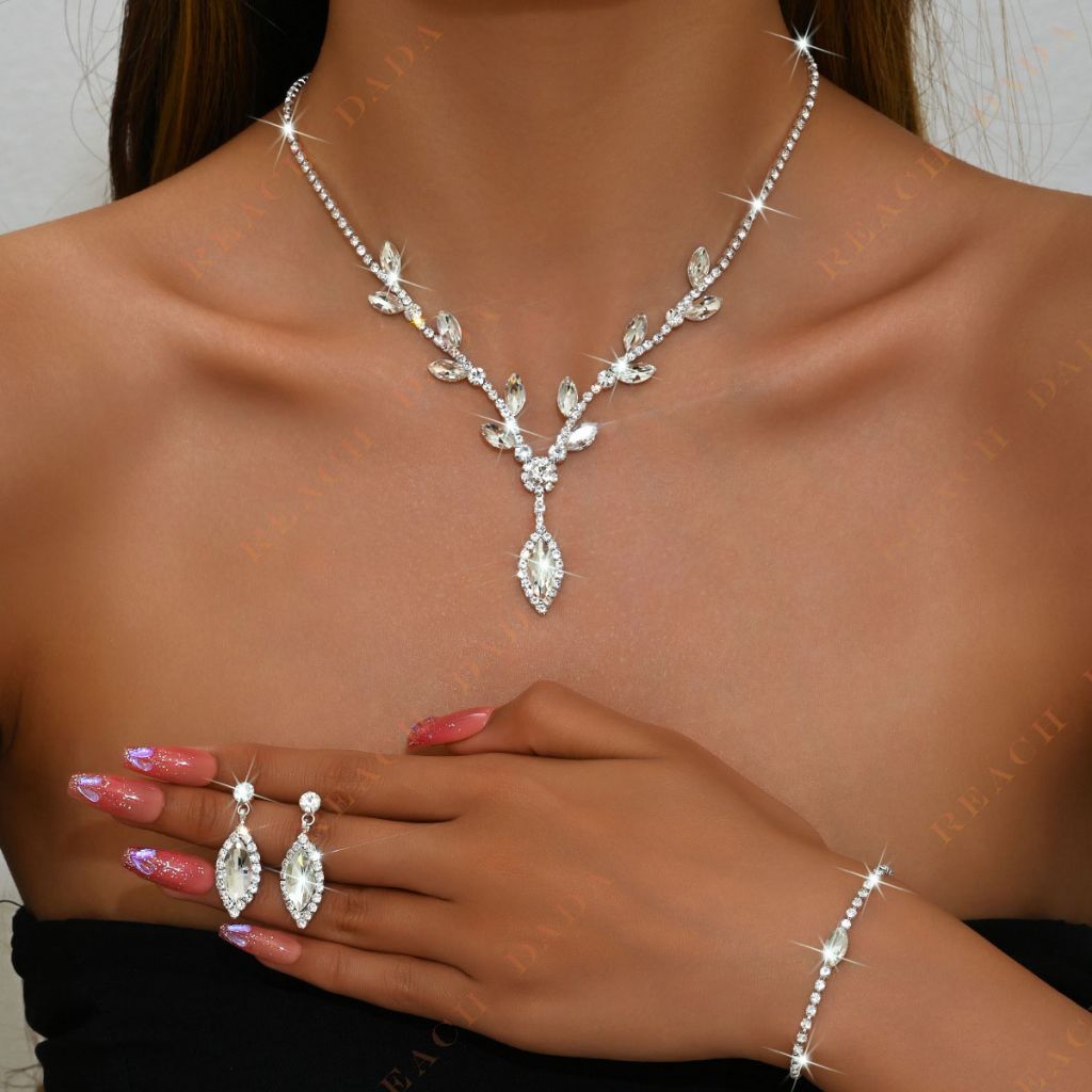 DaDa Fashion bridal jewelry Korean rhinestone V-shaped necklace earrings bracelet set Diamond-encrusted necklace three-piece set