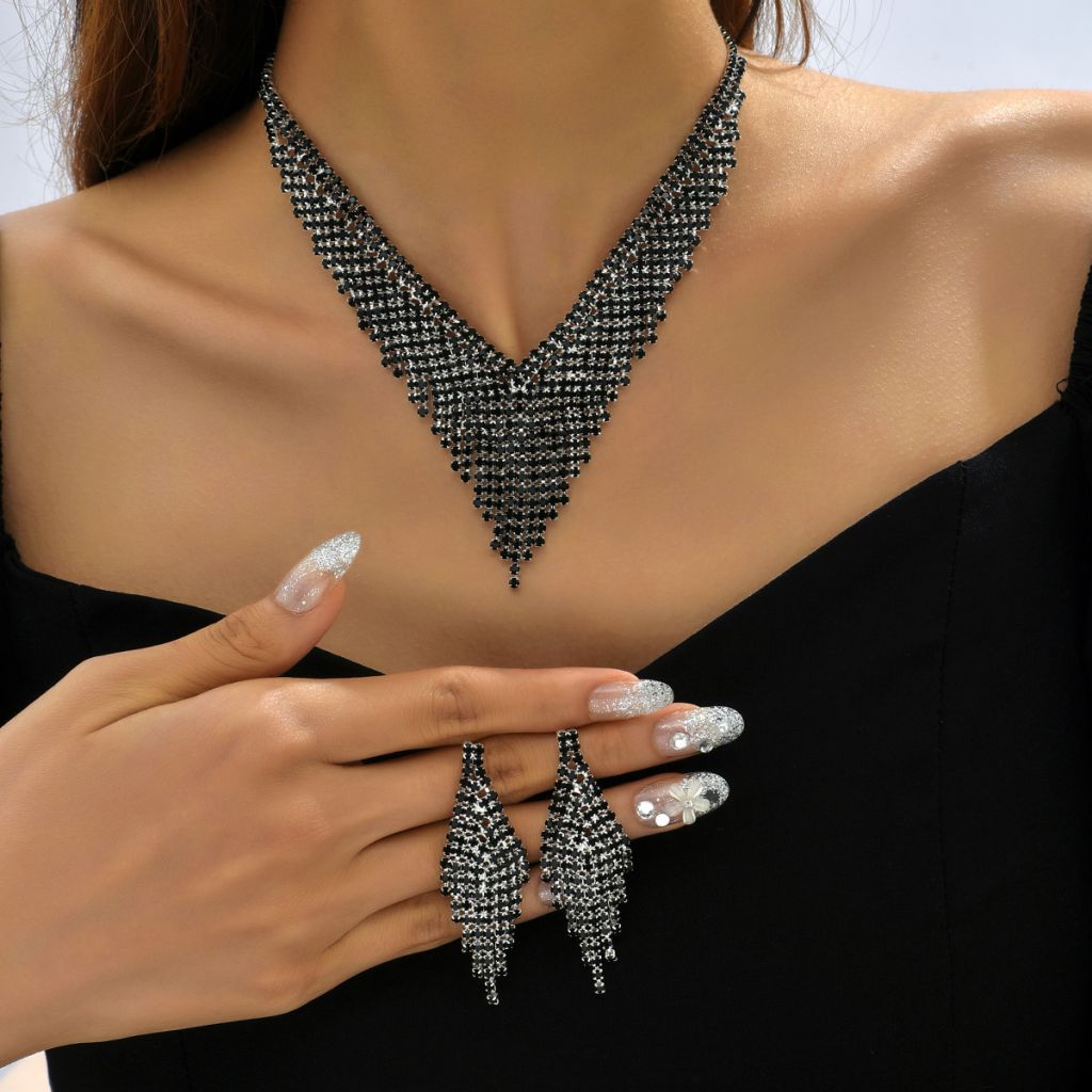 DaDa Hot Selling Women's Jewelry Fashion Tassel Black Crystal Silver Necklace Earrings 2-Piece Set