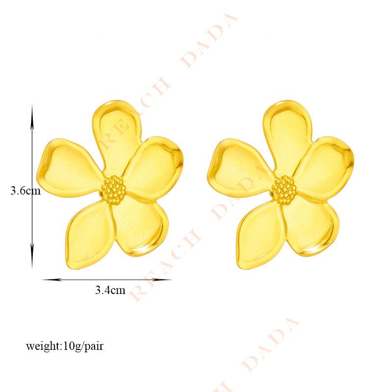 DaDa Fashionable niche design temperament simple irregular metal five-petal flower titanium steel jewelry accessories stud earrings