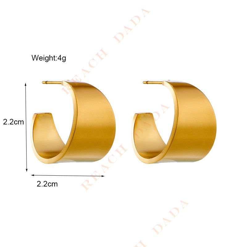 DaDa European and American simple and cold style delicate glossy C-shaped wide face high-end temperament personality titanium steel stud earrings