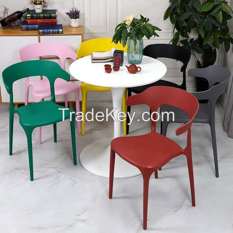 Fashion Design Outdoor Furniture Comfortable PP Plastic Colorful Dining Room Furniture Chairs