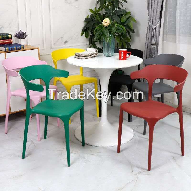 Fashion Design Outdoor Furniture Comfortable PP Plastic Colorful Dining Room Furniture Chairs