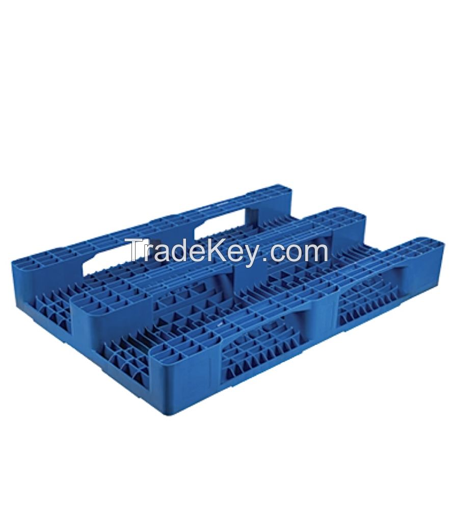 plastic pallet