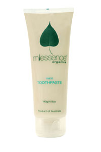 100% Natural &amp; Organic Toothpaste