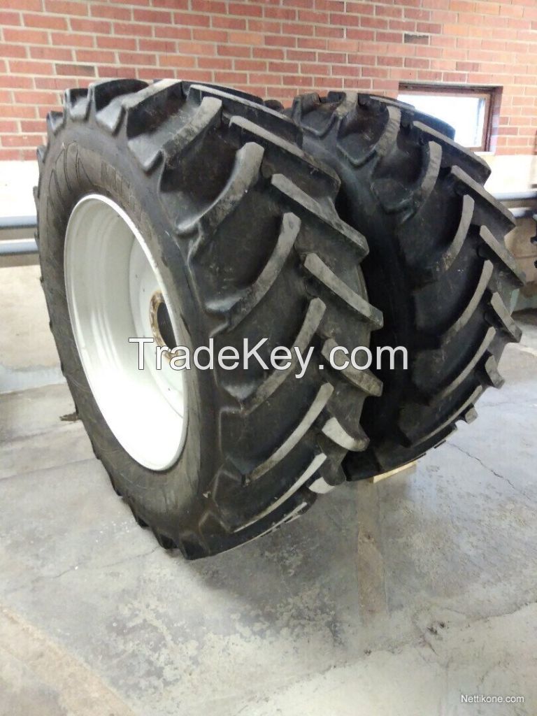 Factort Supply Wheels Farm Tires Agricultural Tire 31x15.5-15 8PR Foam Filled Tyre