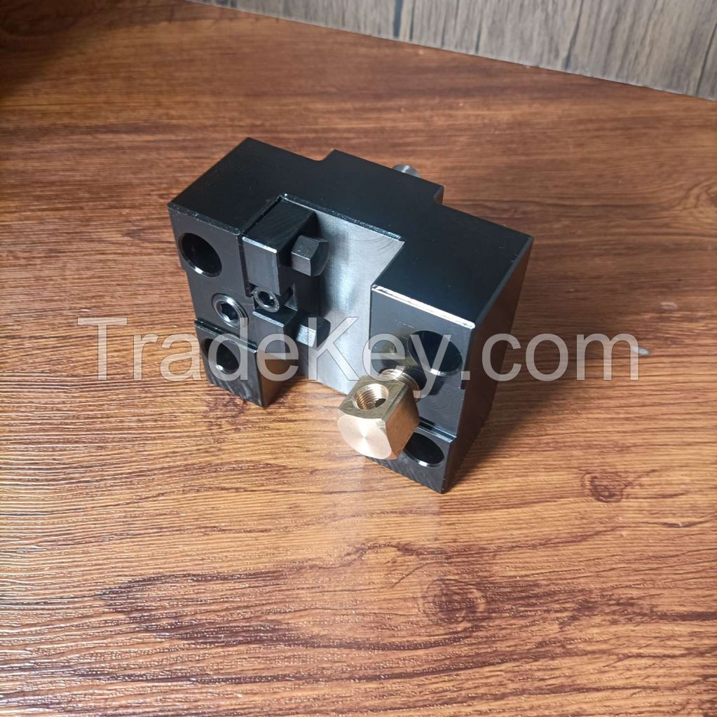 Facing Tool Holder 5151 CNC Lathe Face Tool Holder Tool Post for MAZAK QT100, Groove Width 40/50mm, including Pressing Block