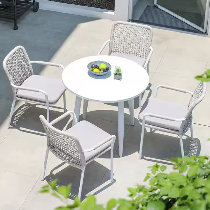 Designed Corner Top Sell Patio Outdoor Cast Iron Garden Table and Chairs Set for Coffee Shop