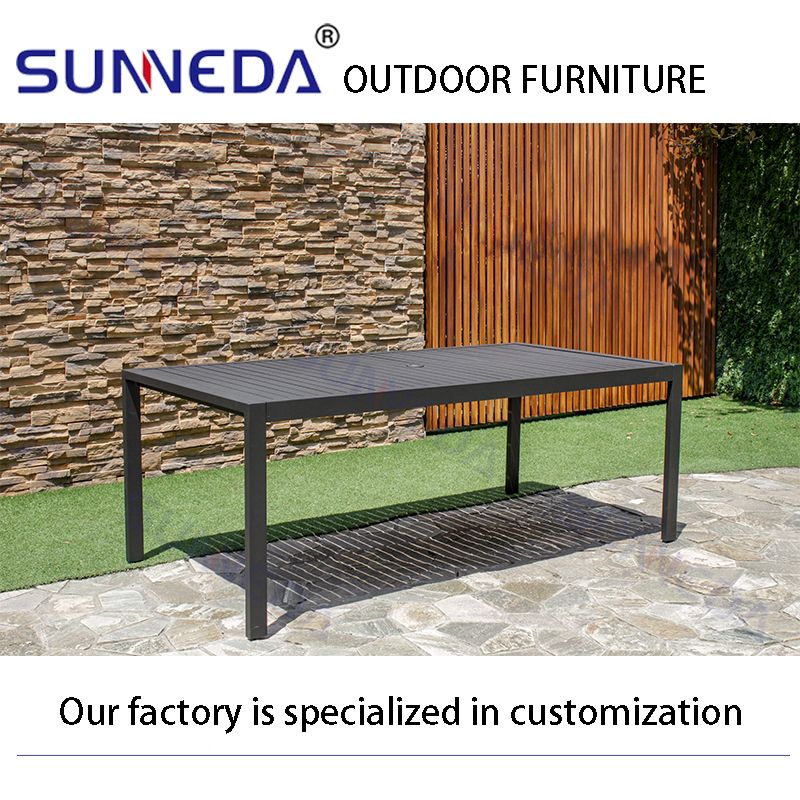 Home Courtyard Patio Metal Garden Table and Chairs Customized Luxury Aluminium Outdoor Dining Furniture Table Chair