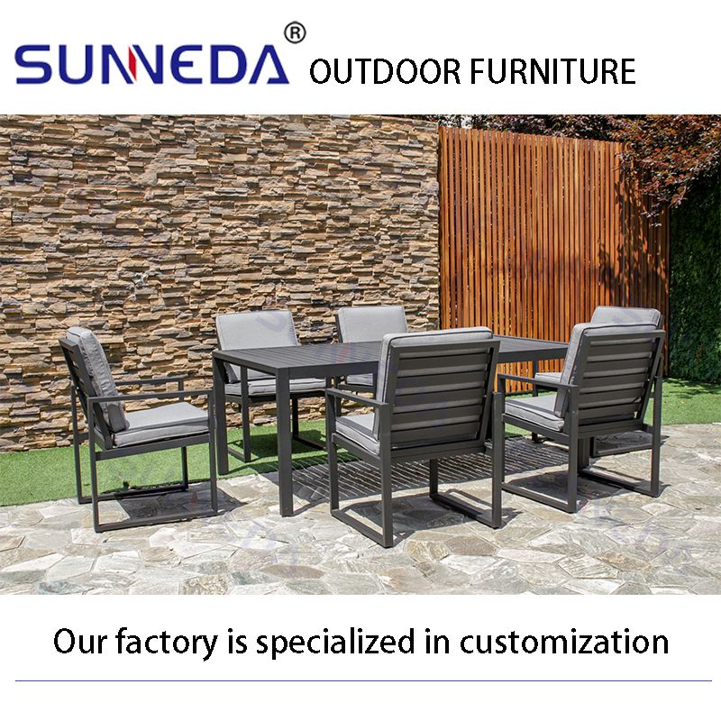 Home Courtyard Patio Metal Garden Table and Chairs Customized Luxury Aluminium Outdoor Dining Furniture Table Chair
