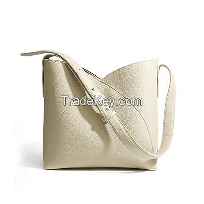 Large Capacity Fashion Shoulder Bag - Petal Design, BioBased Leather & Recycled Lining