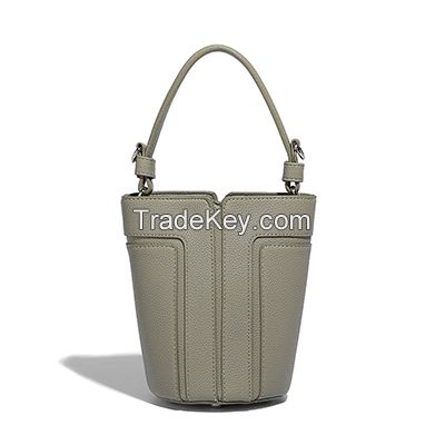 Elegant Women's Bucket Shoulder Bag ÃÂ¢Ã¯Â¿Â½Ã¯Â¿Â½ Biobased Leather & Recycled Lining