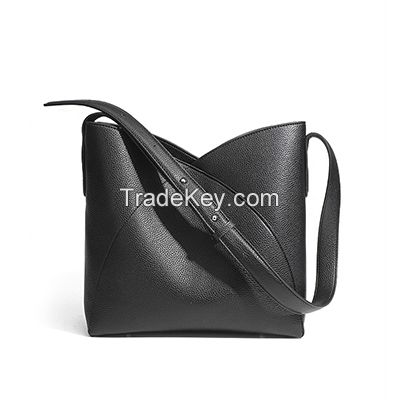 Large Capacity Fashion Shoulder Bag - Petal Design, BioBased Leather & Recycled Lining