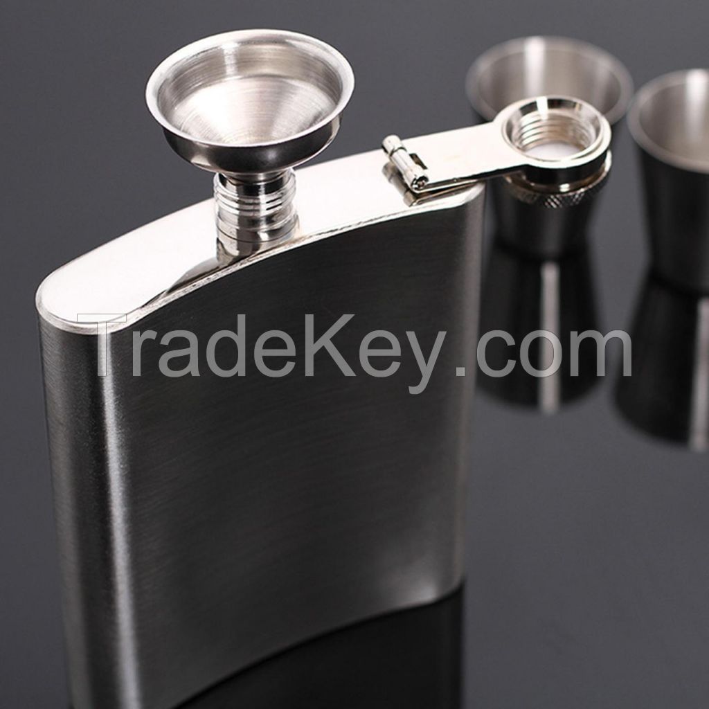 Personalized 7 oz. Hip Flask Gift Set