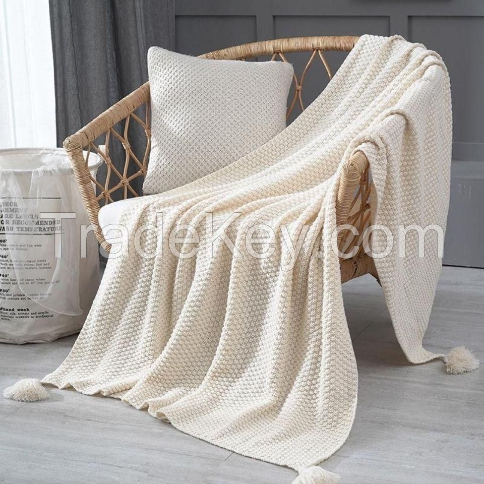 Knitted Blanket With Tassels