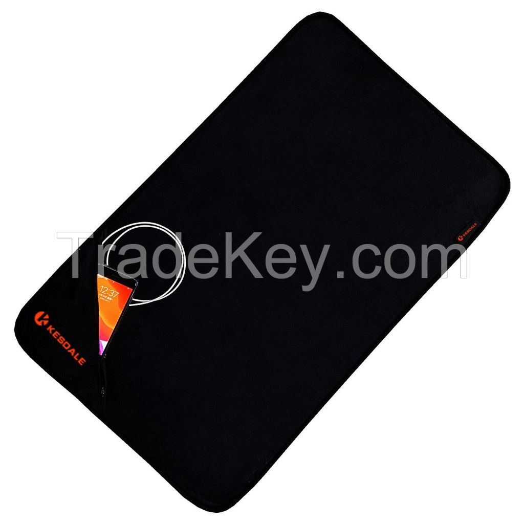 Microfiber Sports Towel With Zipper Pocket