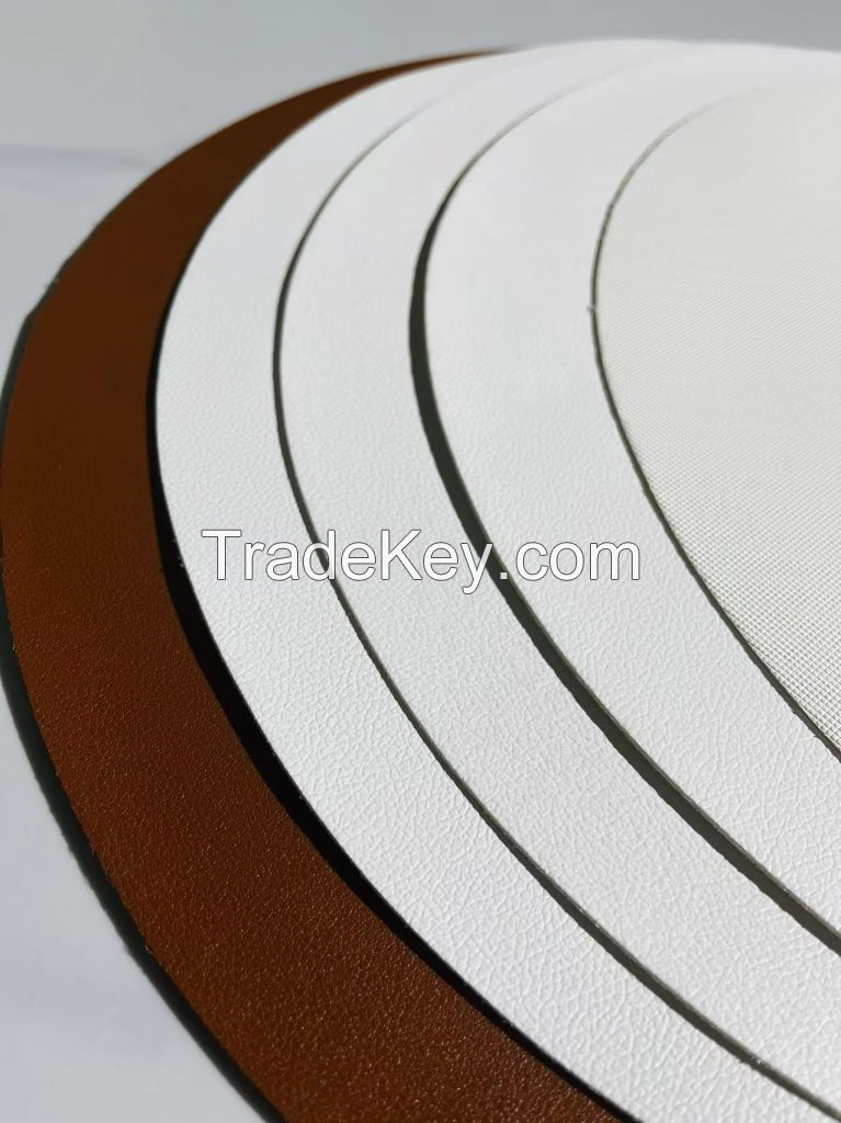 Round brown fake leather tablemat, waterproof and stain proof, very durable Cleaning : 30ÃÂ° washing machine, iron in reverse. MADE IN CHINA