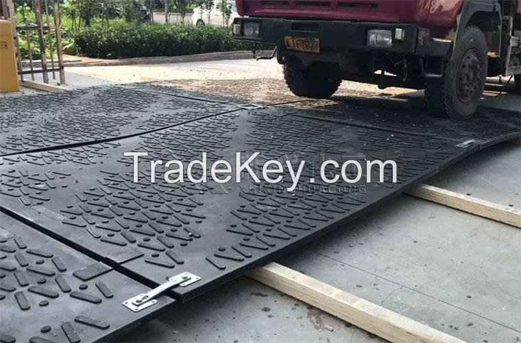 Heavy duty composite mats