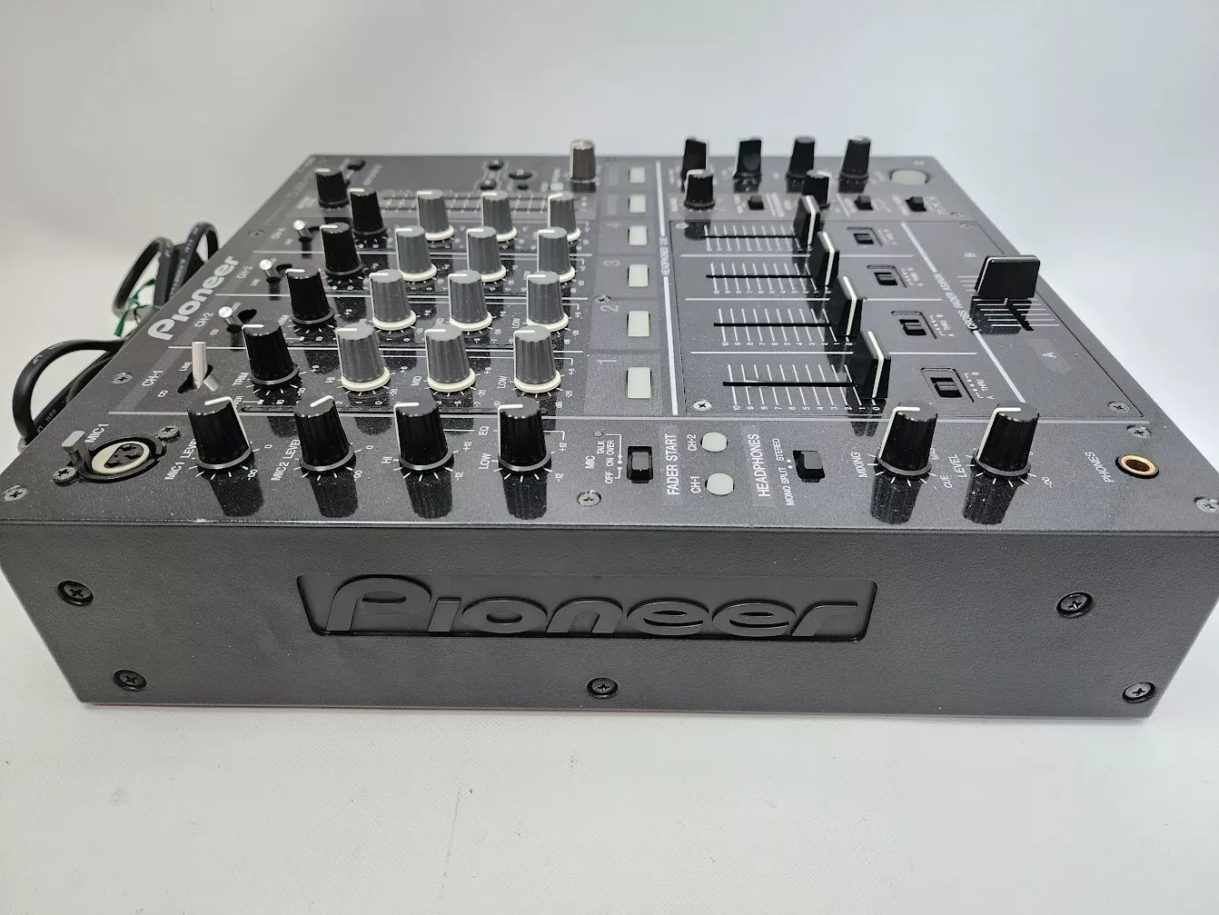 Pioneer DJM-700 4-Channel Professional DJ Mixer (Black)