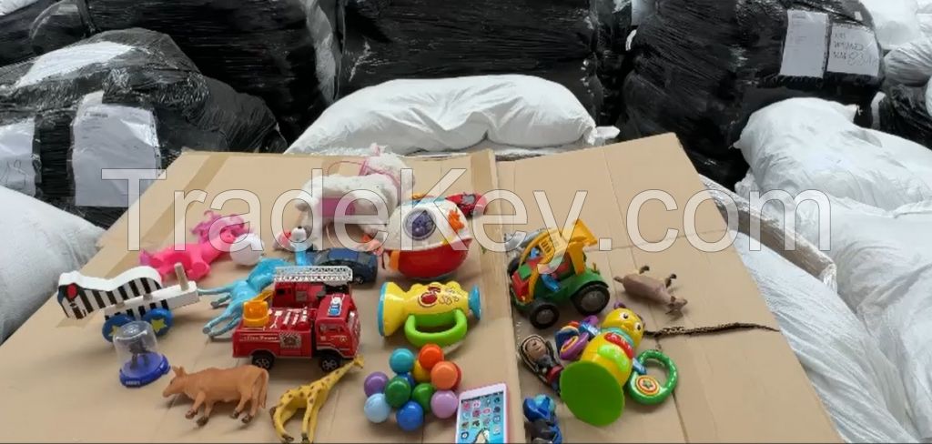 SOFT | HARD TOYS |