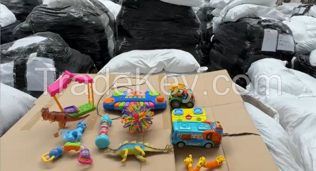 SOFT | HARD TOYS |