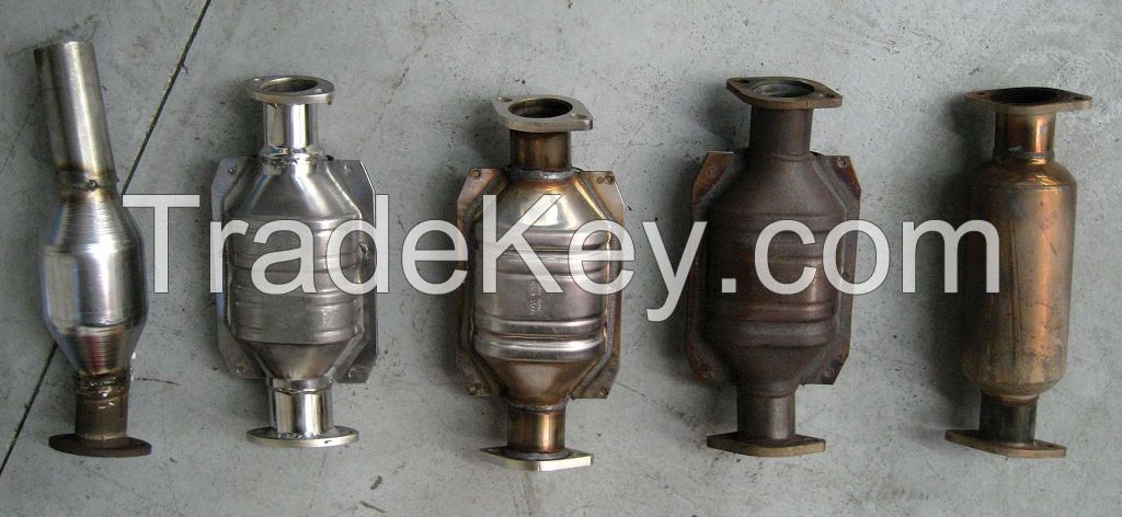 CATALYTIC CONVERTERS | EXHAUST SYSTEM