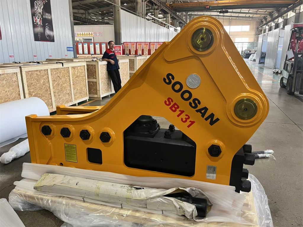 SB131 New Construction Hydraulic Breaker Core Chisel Component Engine Motor Hammer for Mining Industries