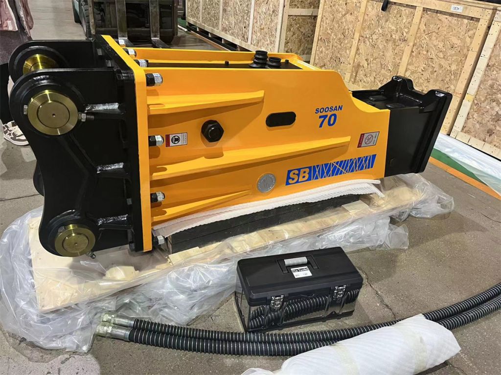 2025 SOOSAN Hydraulic Breaker SB70 Box Type Silence suitable for excavators for constructions and demolitions.