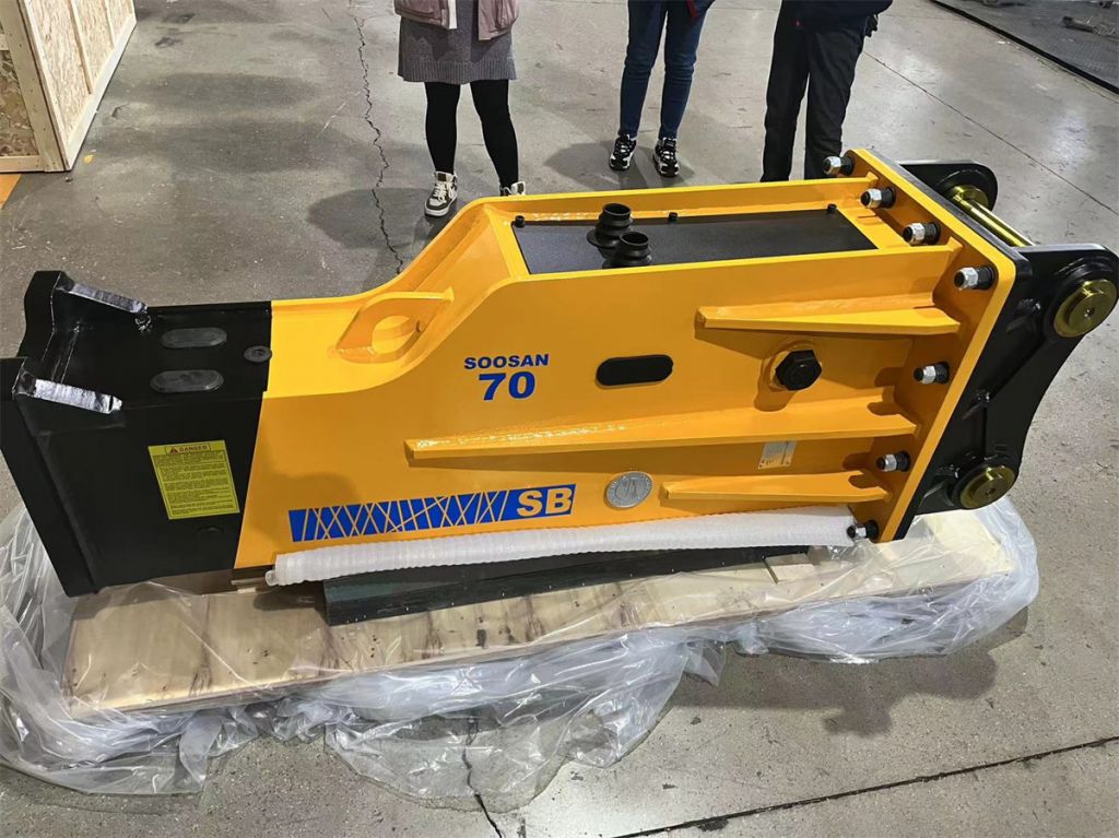 China  Breaker Soosan Breaker With SB70 Box Type Hydraulic Hammer With 135mm Chisel  Wholesales