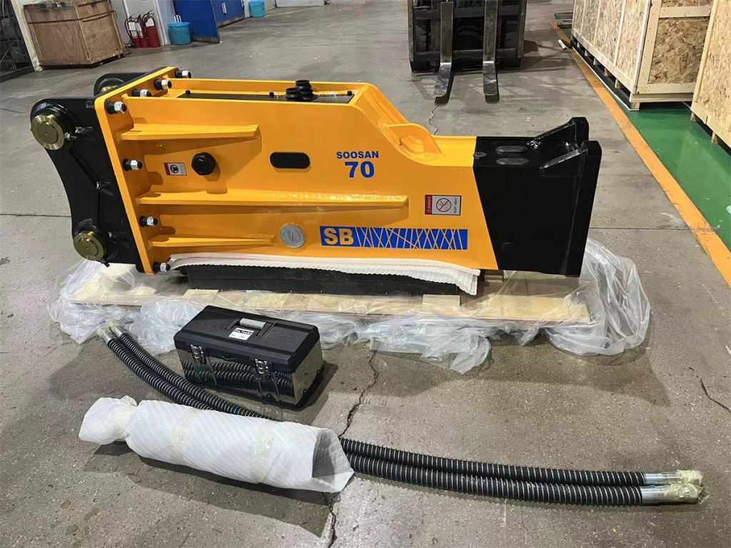 China  Breaker Soosan Breaker With SB70 Box Type Hydraulic Hammer With 135mm Chisel  Wholesales