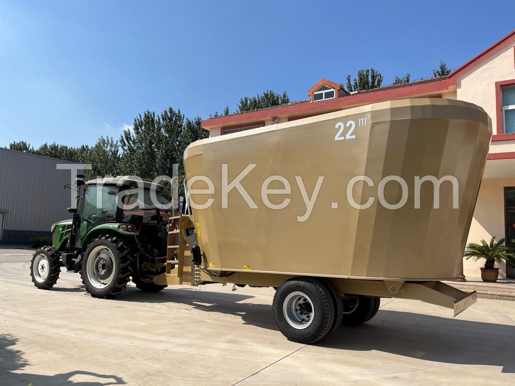 Tractor-drawn Driven Vertical Feed Mixer Machine  TMR Feed processing machine Feed Mixer Machine