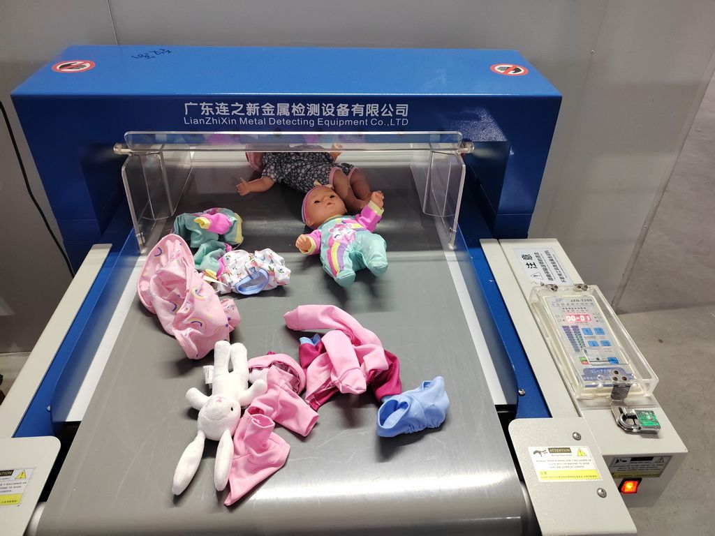 Barbie Doll inspection test Inspection third-party QC inspector final random Quality Control Service in China