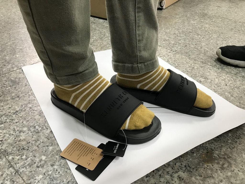 Footwear rubber plastic slippers sandals test Inspection third-party QC inspector final random Quality Control Service in China