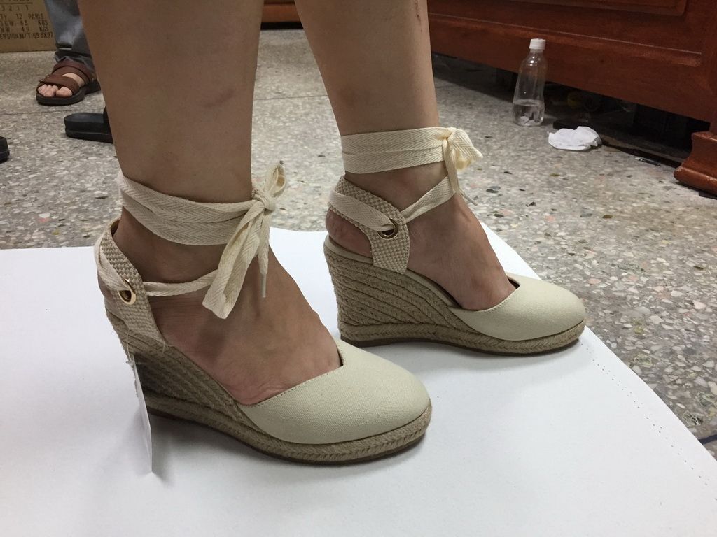 Lady's dance shoes test Inspection third-party QC inspector final random Quality Control Service in China