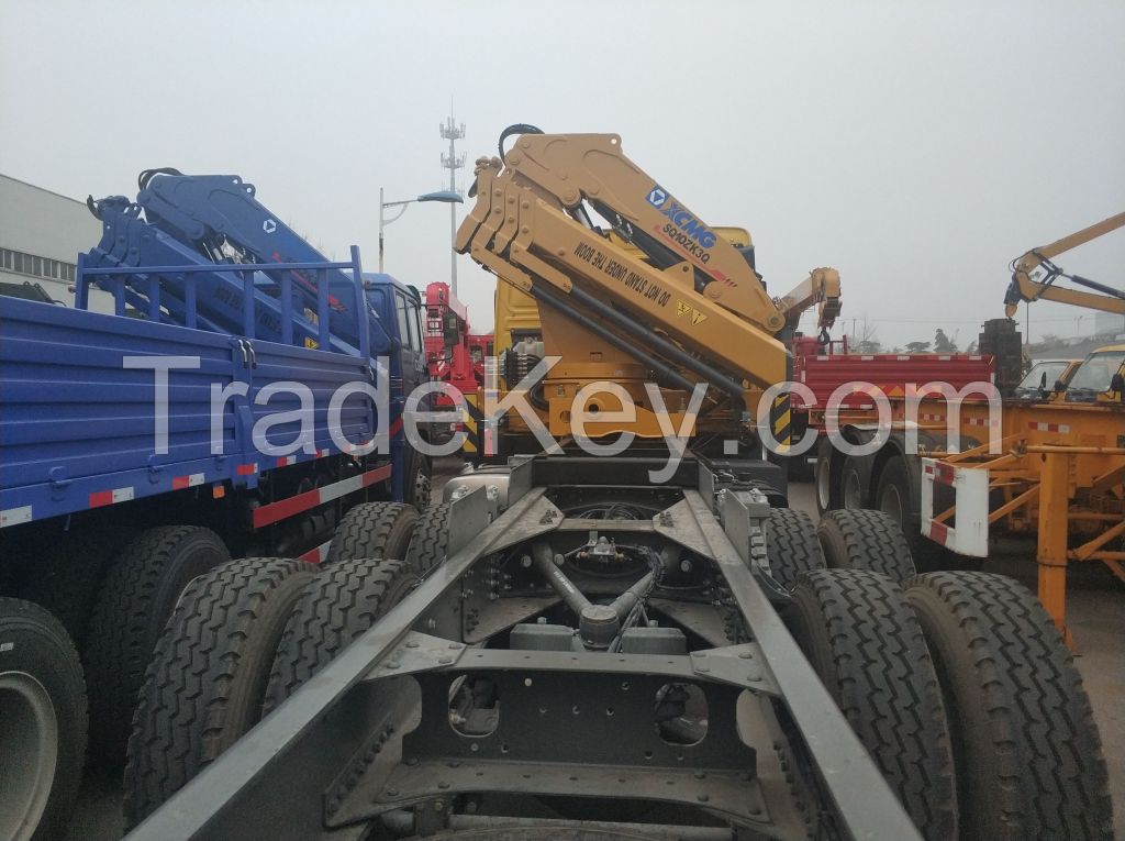SQ10ZK3Q 10 Ton Truck Mount Crane with Grab Bucket Low Price