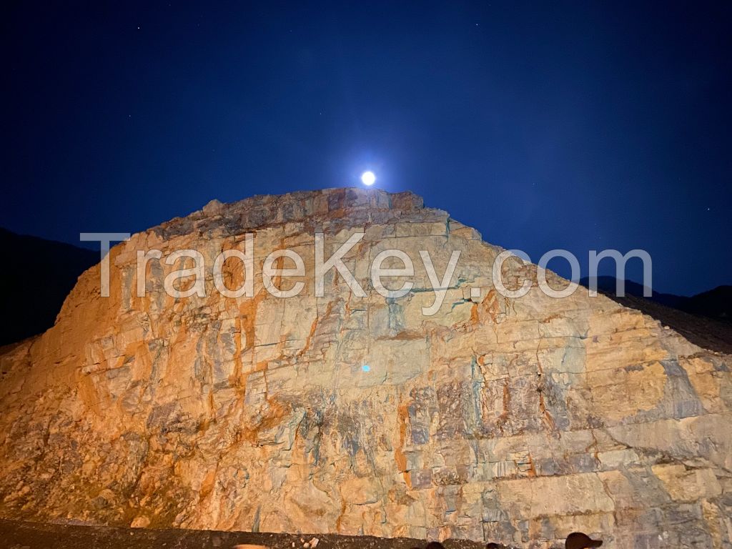 Omani Natural Limestone â Bulk Supply (Crushed & Raw)All Sizes