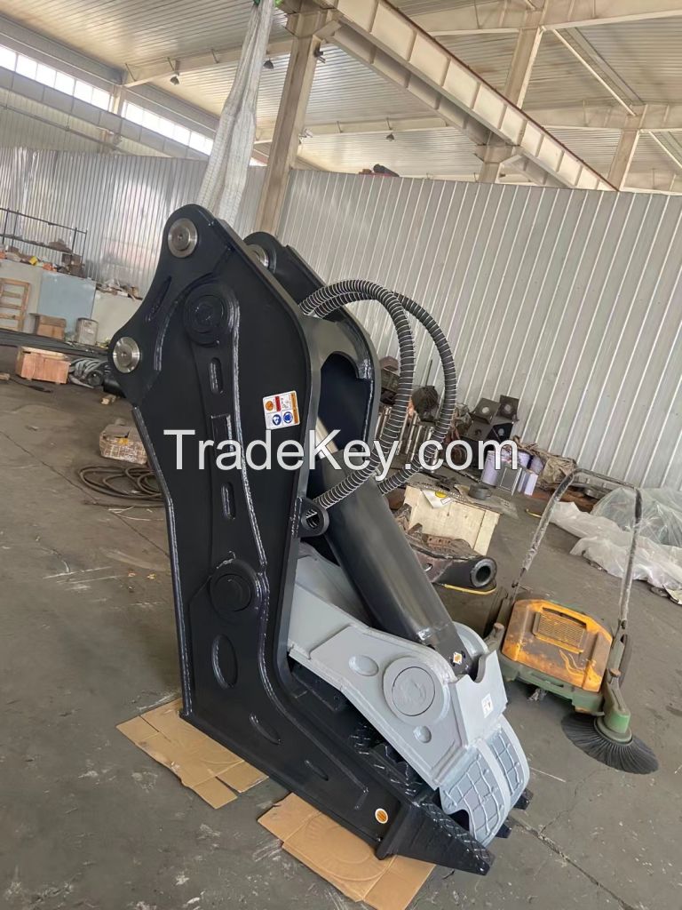 Selling XINPU hydraulic concrete crushing pliers.